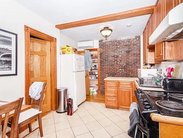 $3,575 | 61 Anderson Street, Unit 6, Boston, MA 02114
