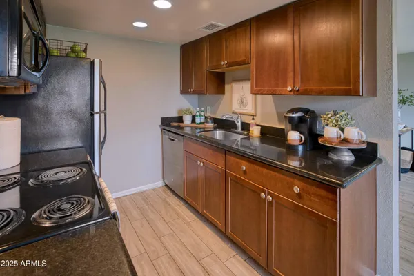 $254,500 | 3402 North 32nd Street, Unit 102, Phoenix, AZ 85018