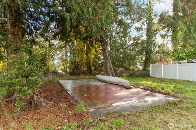 a view of backyard with green space