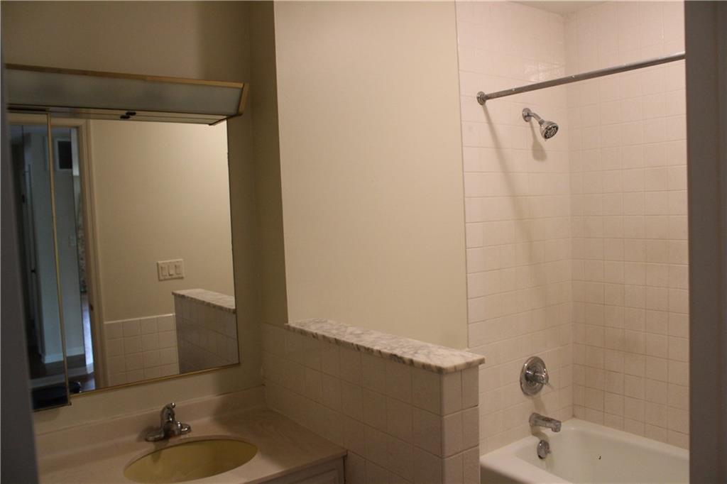 2129 Rome Drive, Unit B Indianapolis, IN 46228 - Photo 11 of 17 Gallery Image 11