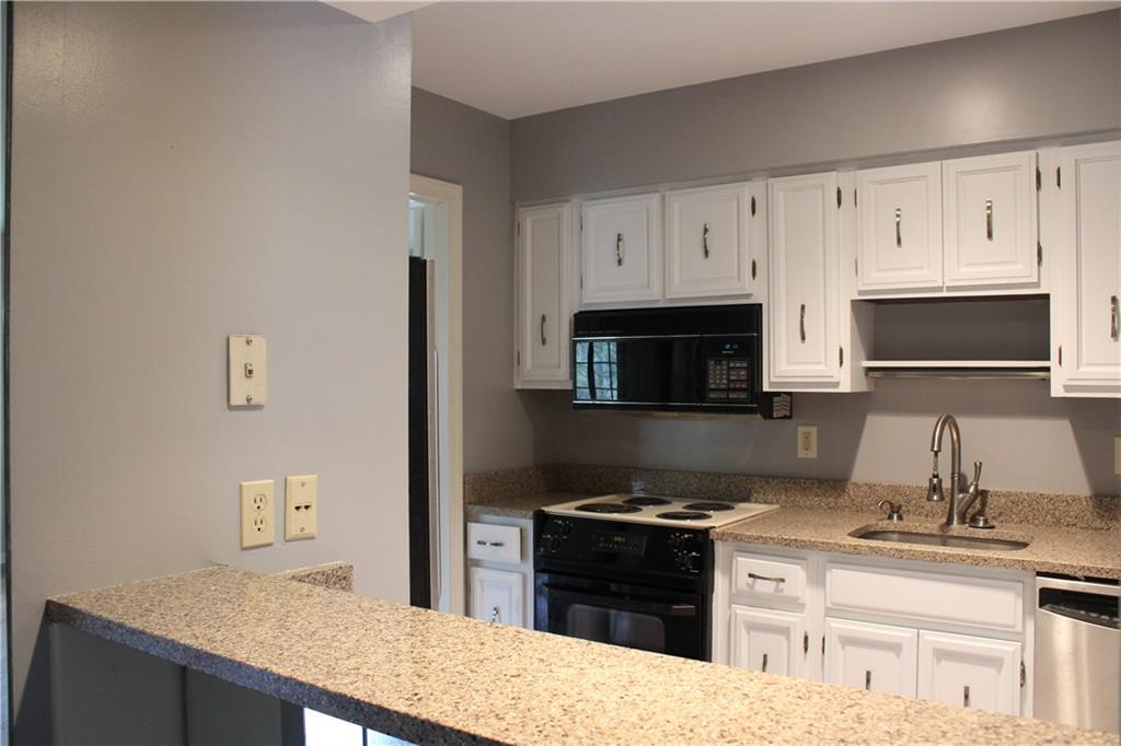 2129 Rome Drive, Unit B Indianapolis, IN 46228 - Photo 6 of 17 Gallery Image 6