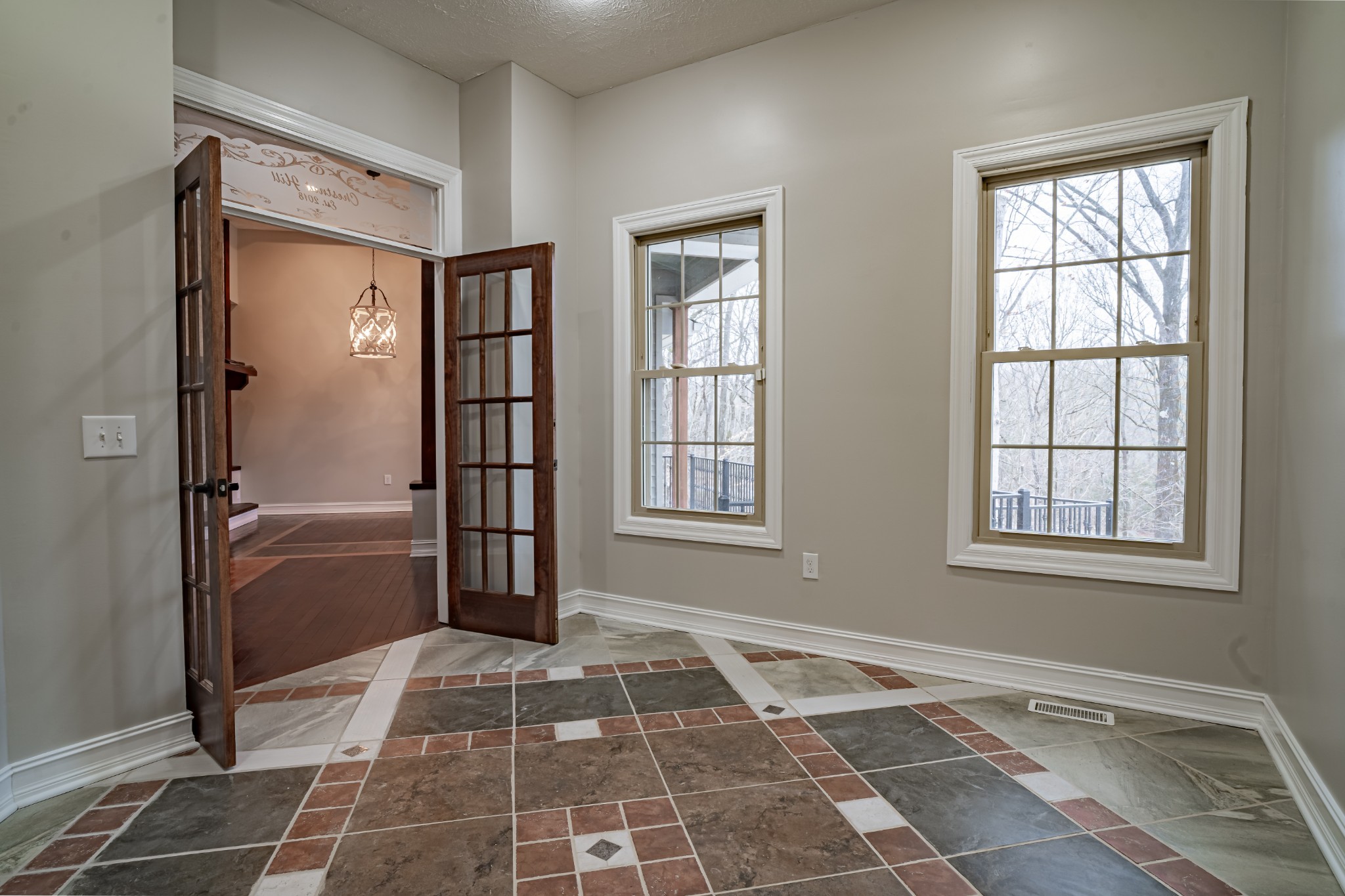 550 Laurel Crown Road Manchester, TN 37355 - Photo 39 of 87 an empty room with windows and closet