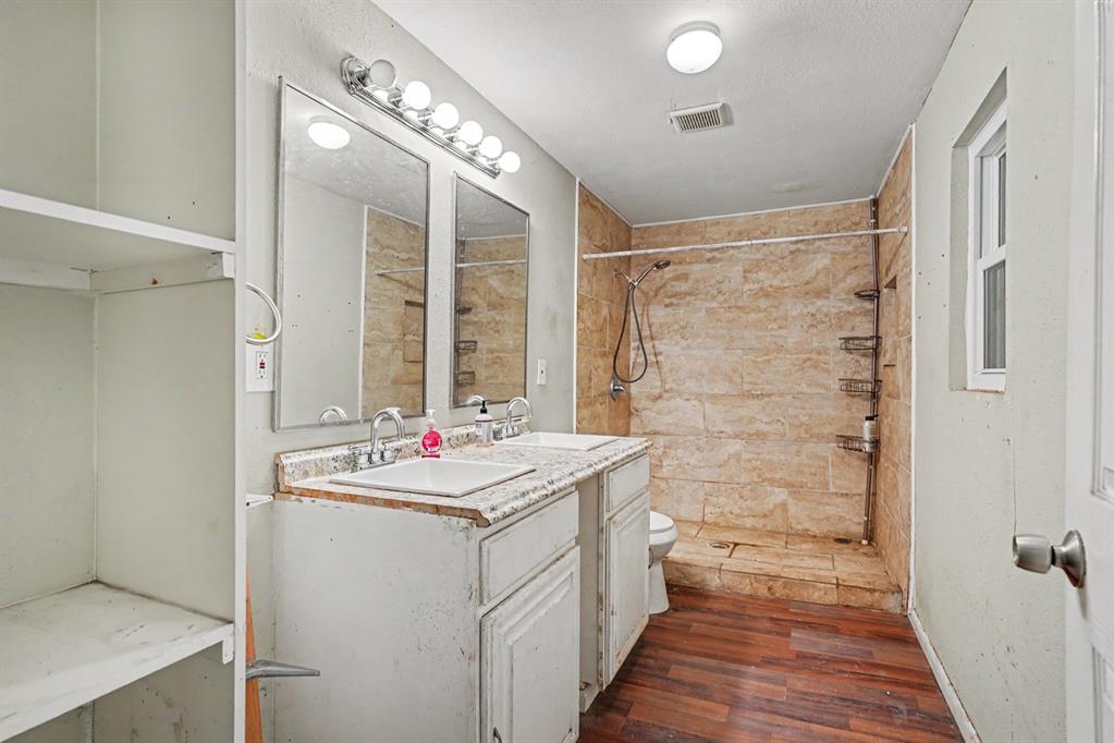 714 Ritchey Street Gainesville, TX 76240 - Photo 20 of 30