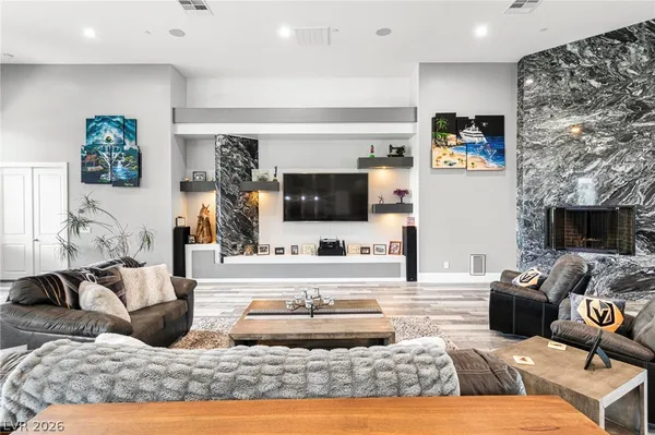 $5,100,000 | 6731 Via Provenza Avenue, Las Vegas, NV 89131