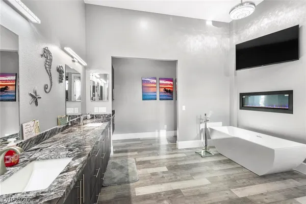 $5,100,000 | 6731 Via Provenza Avenue, Las Vegas, NV 89131