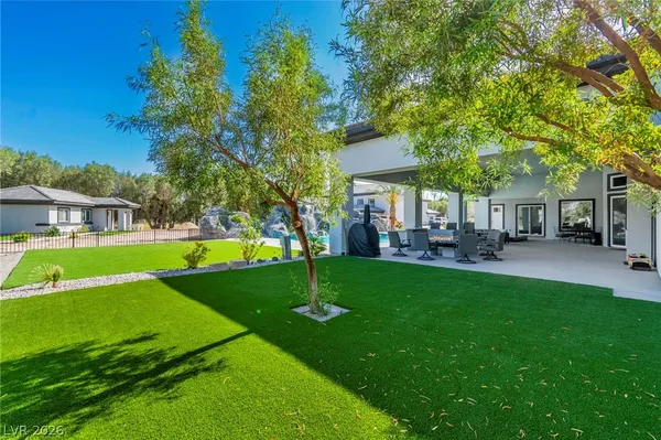 $5,100,000 | 6731 Via Provenza Avenue, Las Vegas, NV 89131