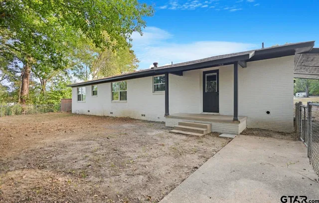 a view of a house with a outdoor space