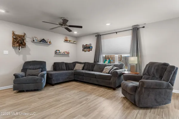 $345,900 | 8588 Palmetto Drive, Ocean Springs, MS 39564