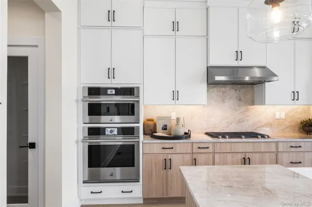 $839,000 | 5135 Teaberry Lane, Unit 11, Fishkill, NY 12524