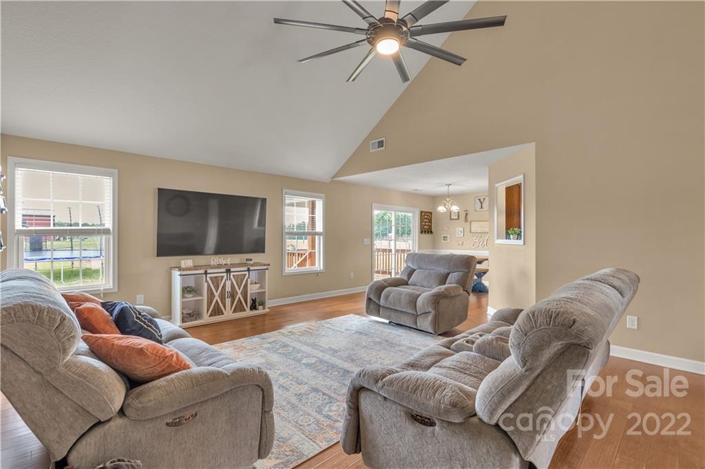 424 West Old Limestone Road Clover, SC 29710 - Photo 5 of 25 Gallery Image 5