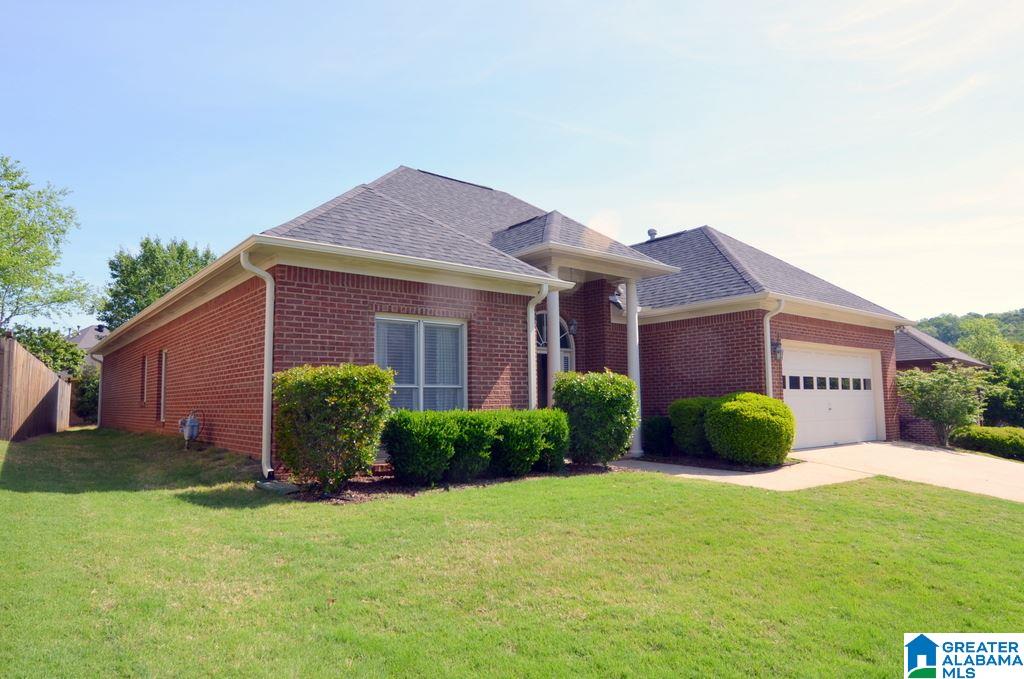205 Beaver Trail Pelham, AL 35124 - Photo 2 of 30