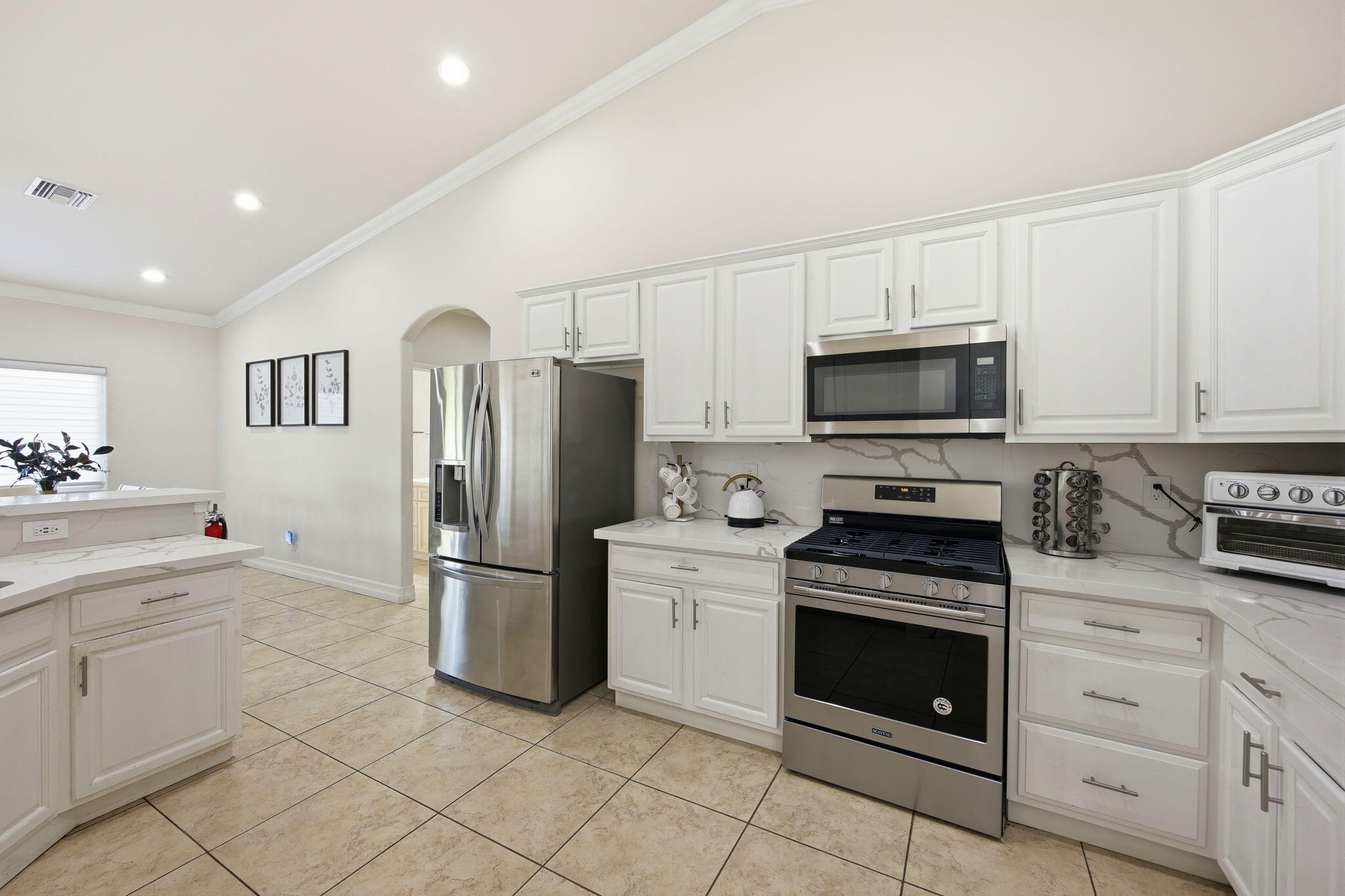 3048 North Bahada Road Palm Springs, CA 92262 - Photo 18 of 47 35-web-or-mls-34