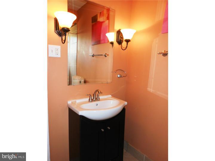 1103 East Rittenhouse Street Philadelphia, PA 19138 - Photo 15 of 17