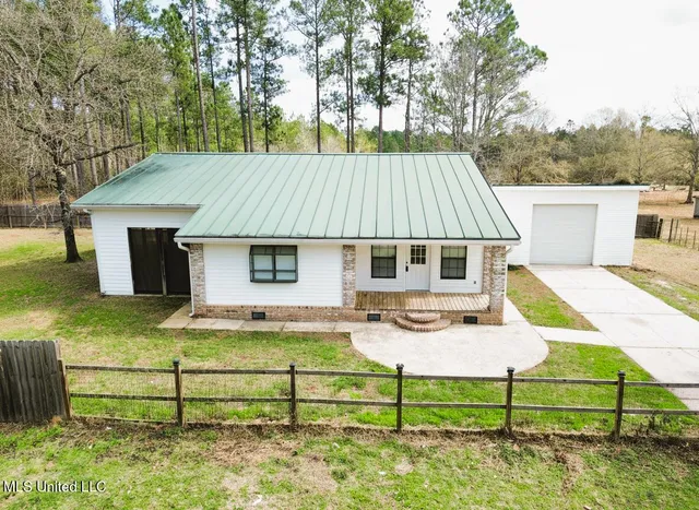 $229,900 | 21478 Dye Road, Saucier, MS 39574