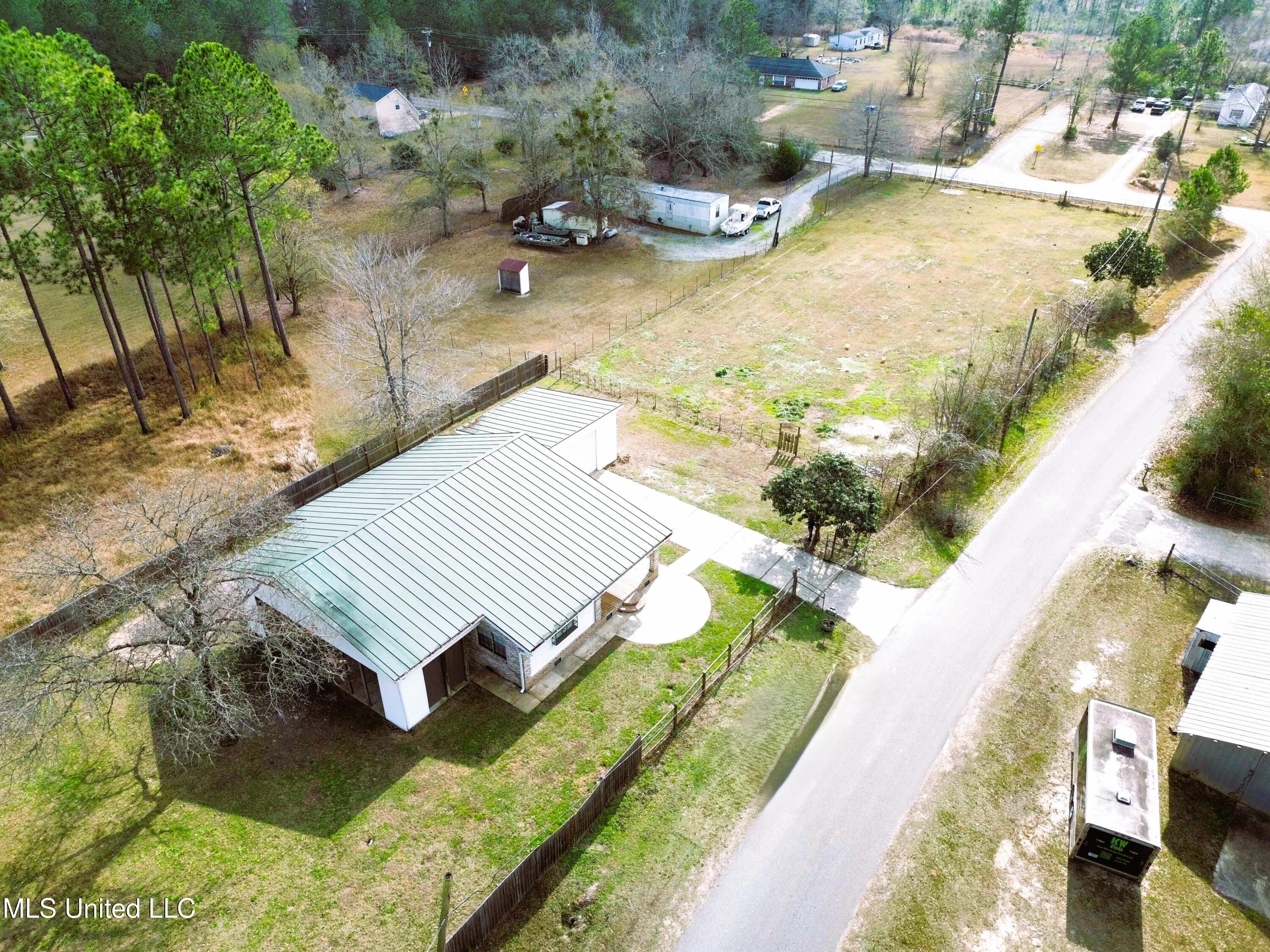 21478 Dye Road Saucier, MS 39574 - Photo 8 of 34 dji_fly_20260106_113100_240_176772101652