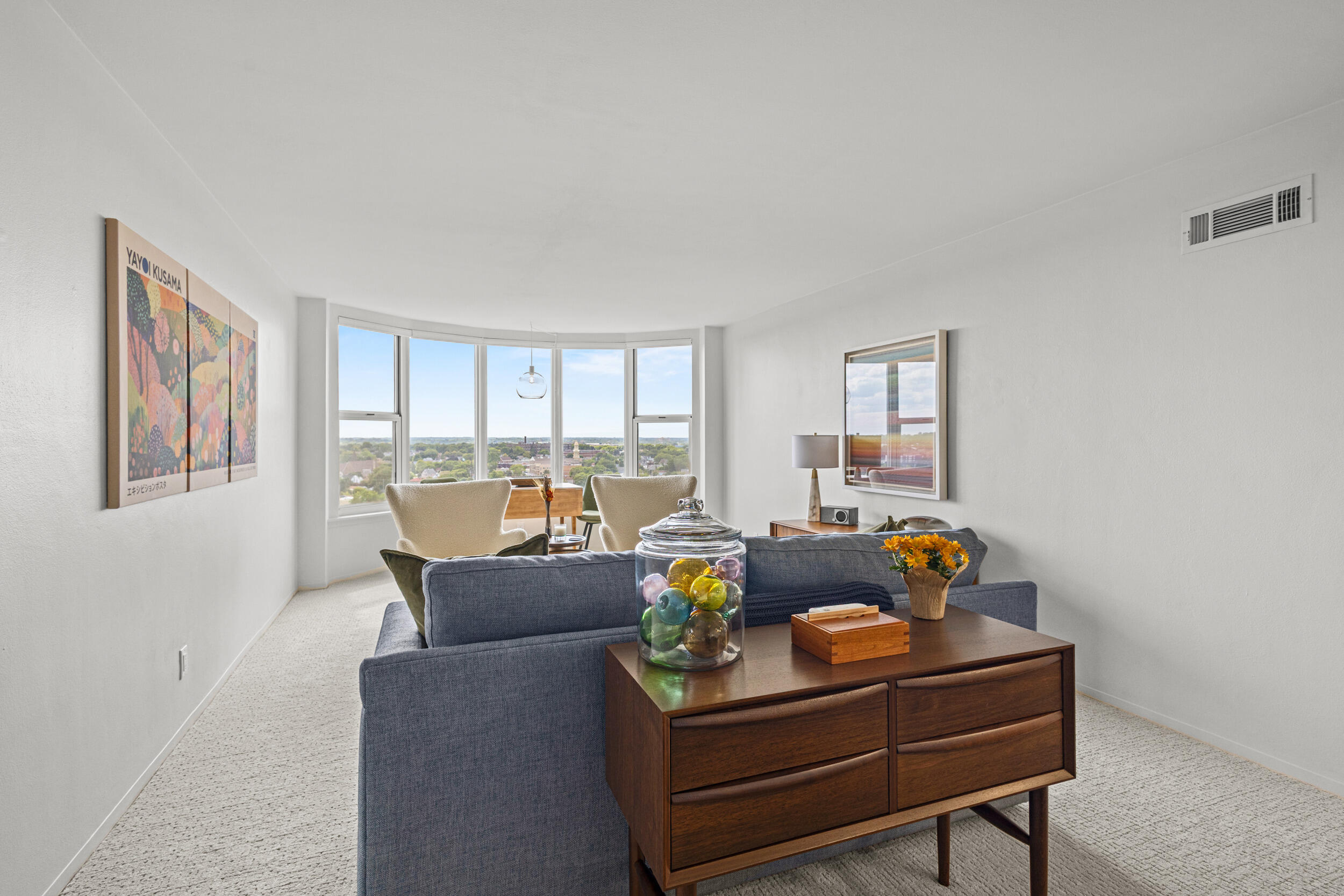 2525 South Shore Drive, Unit 14C Milwaukee, WI 53207 - Photo 14 of 58 8_img_9292