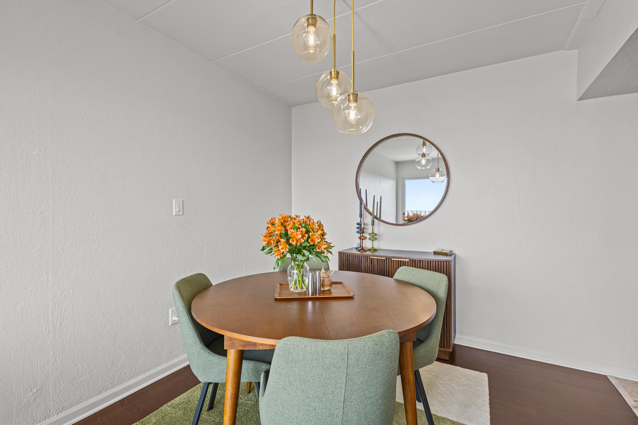 2525 South Shore Drive, Unit 14C Milwaukee, WI 53207 - Photo 27 of 58 23_img_9352