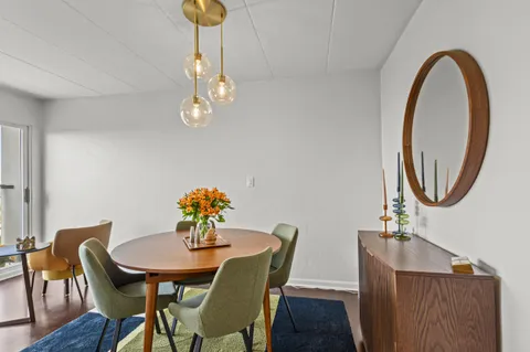 $308,000 | 2525 South Shore Drive, Unit 14C, Milwaukee, WI 53207