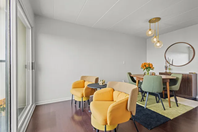 $308,000 | 2525 South Shore Drive, Unit 14C, Milwaukee, WI 53207