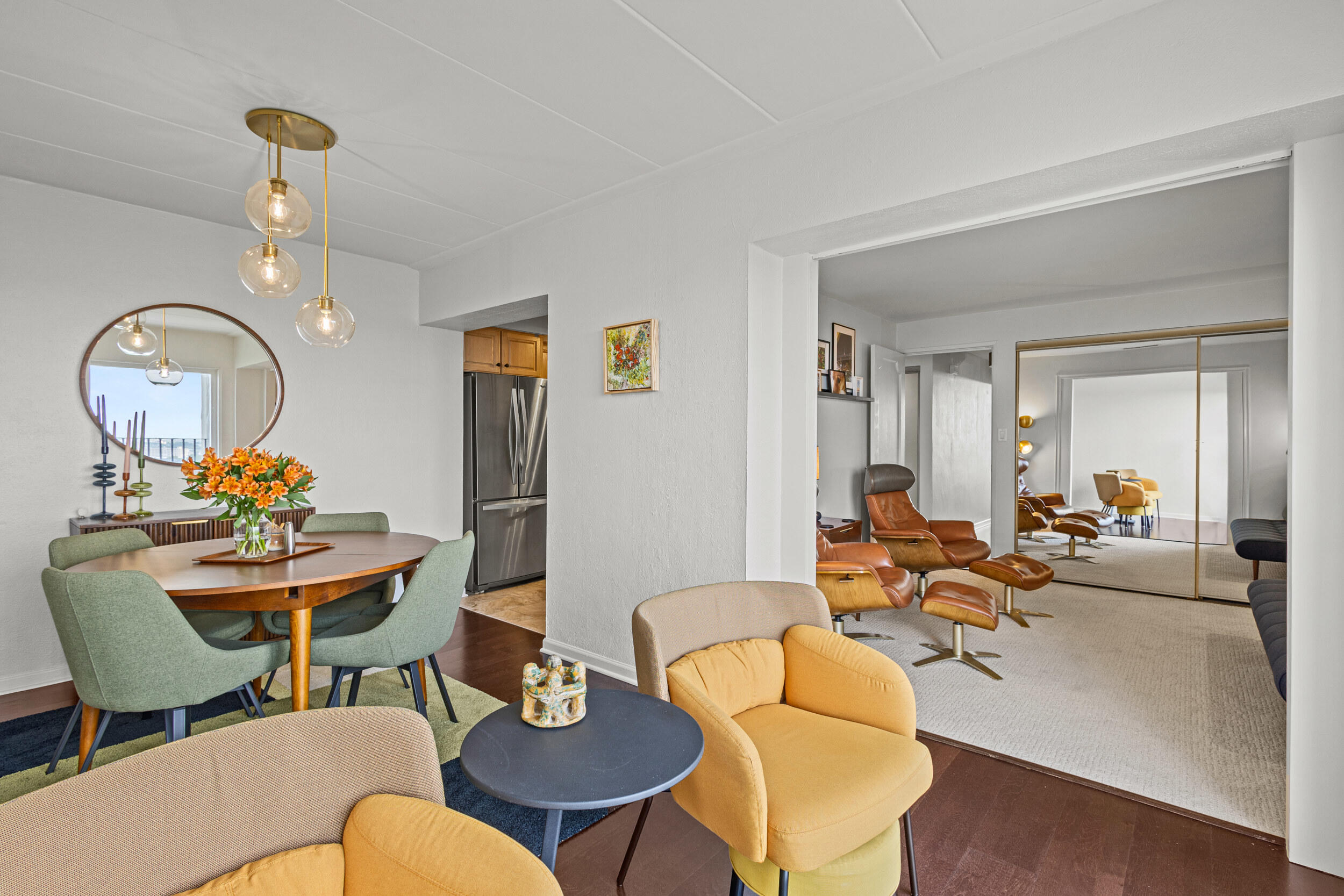 2525 South Shore Drive, Unit 14C Milwaukee, WI 53207 - Photo 4 of 58 32_img_9391