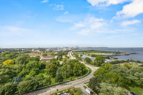 $308,000 | 2525 South Shore Drive, Unit 14C, Milwaukee, WI 53207