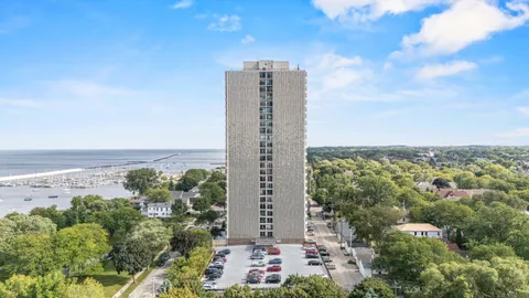 $308,000 | 2525 South Shore Drive, Unit 14C, Milwaukee, WI 53207