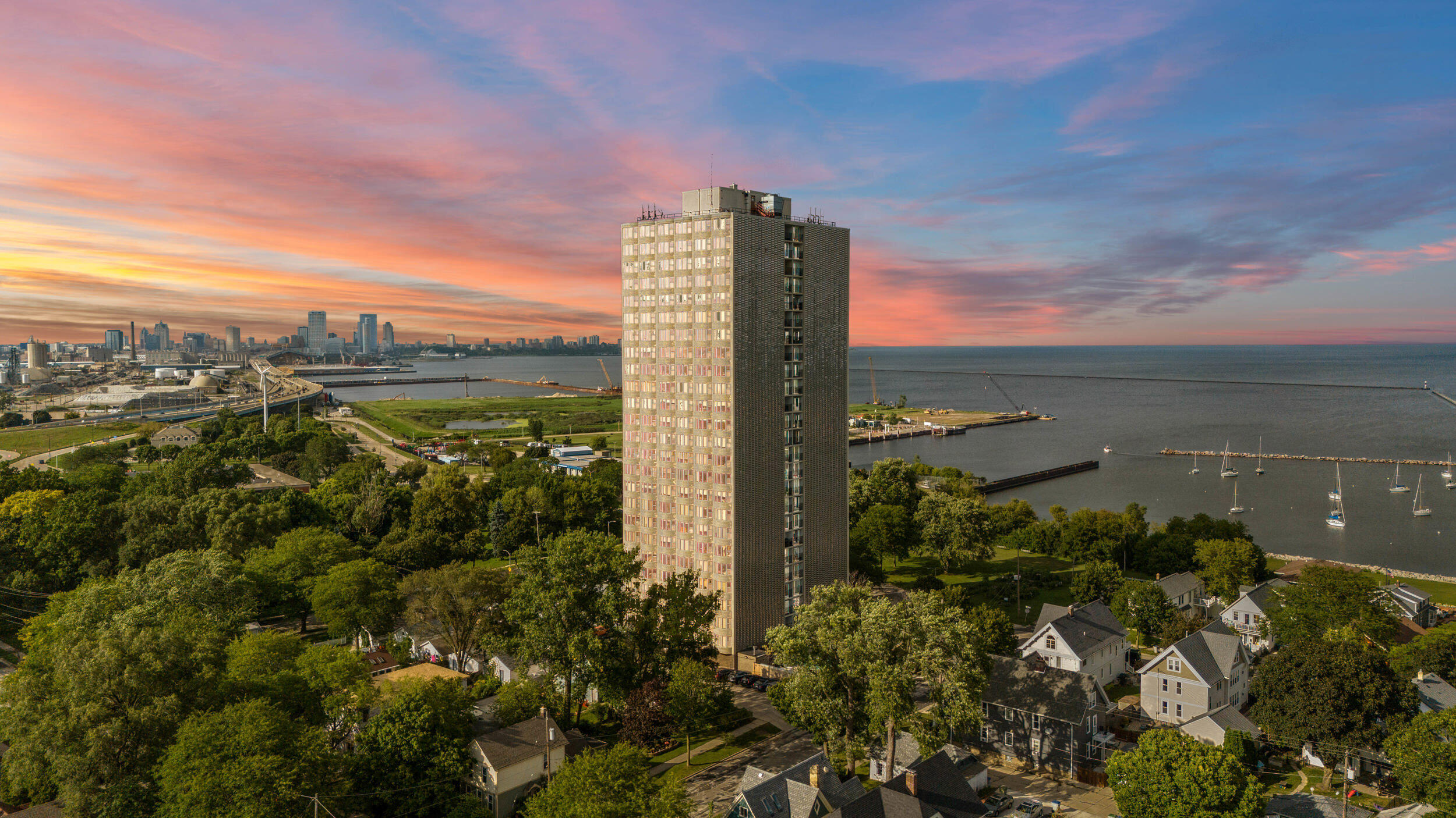 2525 South Shore Drive, Unit 14C Milwaukee, WI 53207 - Photo 55 of 58 55_dji_20250904164703_0595_da