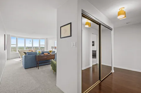 $308,000 | 2525 South Shore Drive, Unit 14C, Milwaukee, WI 53207