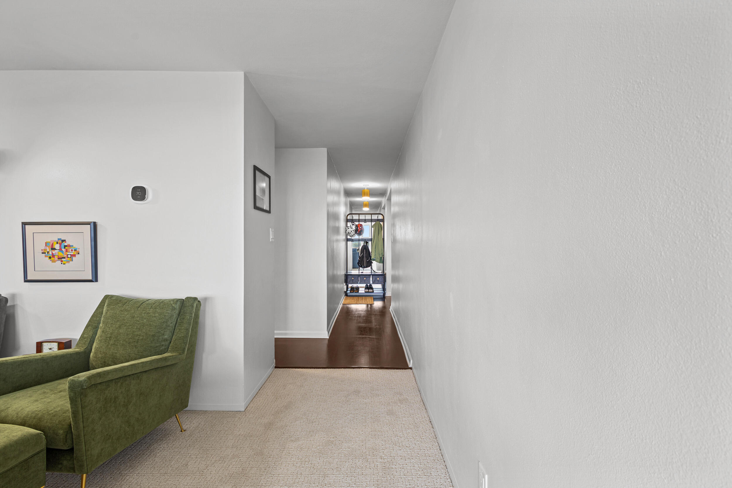 2525 South Shore Drive, Unit 14C Milwaukee, WI 53207 - Photo 10 of 58 4_img_9286