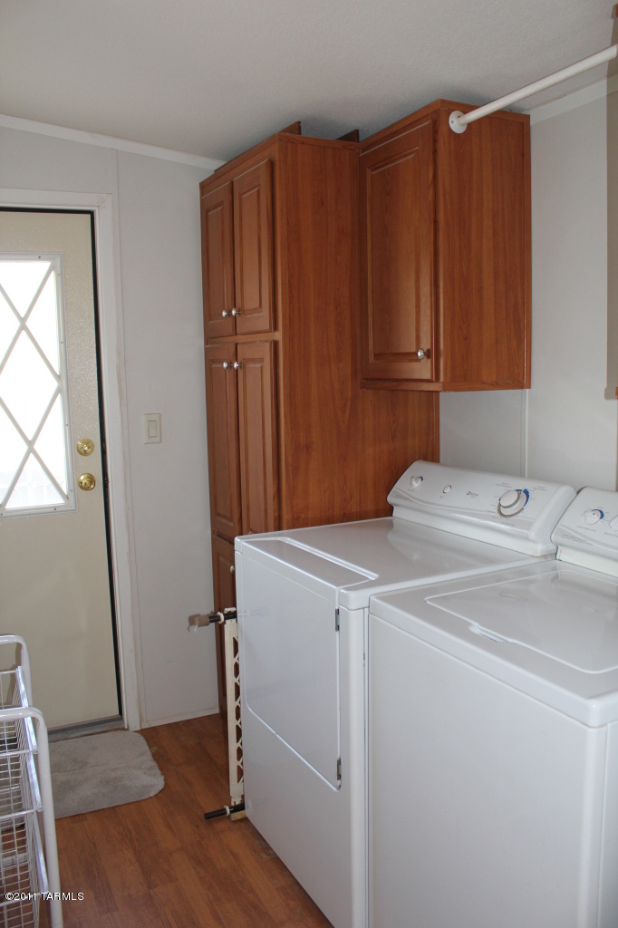 7060 North Gemstone Road Tucson, AZ 85743 - Photo 10 of 20