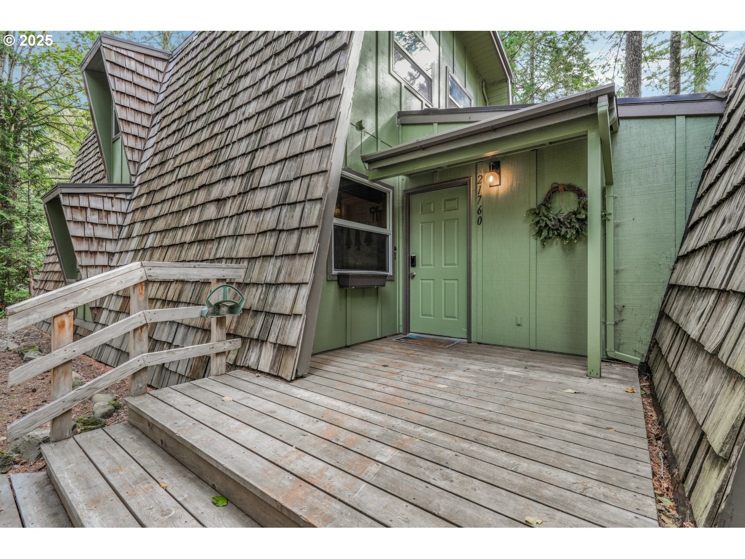 21760 East Tree Swallow Lane Rhododendron, OR 97049 - Photo 21 of 32 a view of backyard with a deck