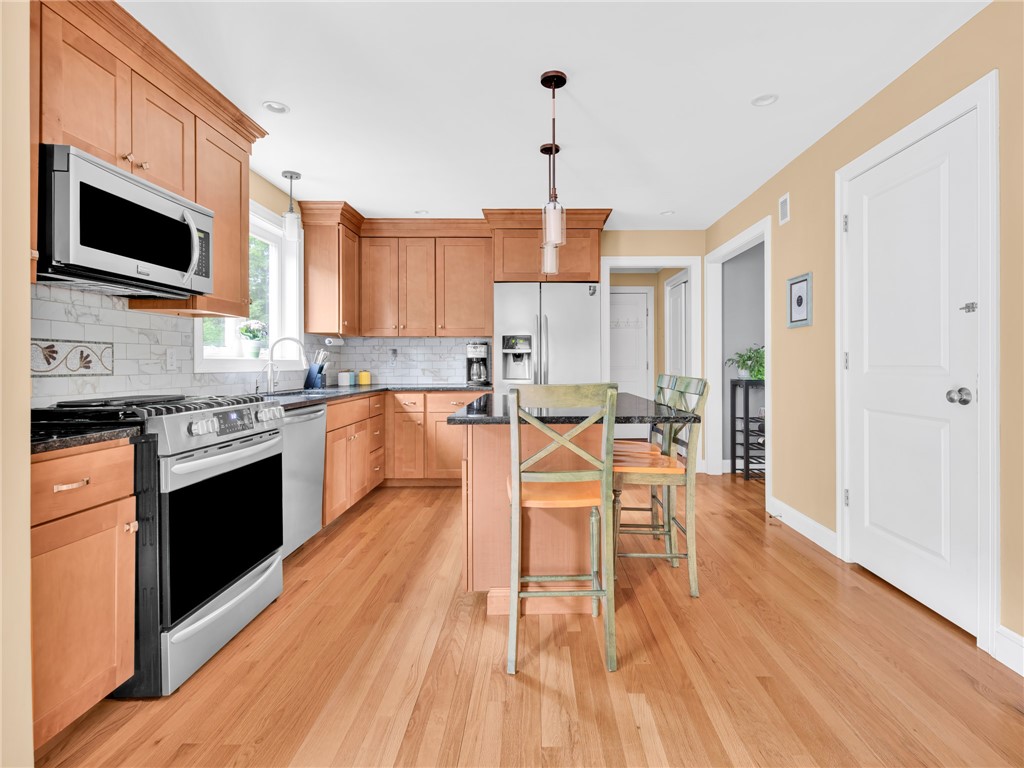 10 Victory Falls Road Coventry, RI 02827 - Photo 11 of 36 Kitchen