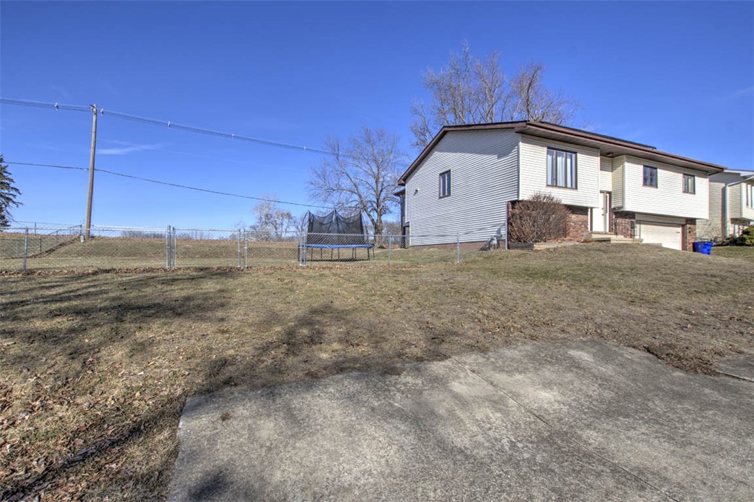 1960 West Melrose Drive Decatur, IL 62526 - Photo 3 of 31 Gallery Image 3