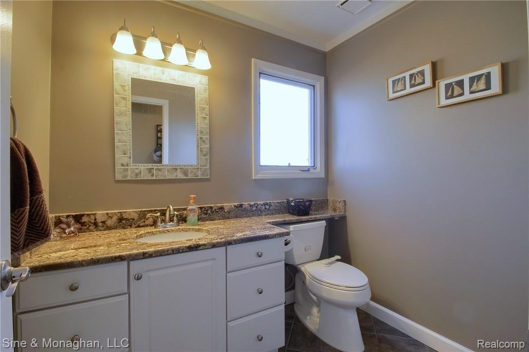52075 Lillian Road New Baltimore, MI 48047 - Photo 11 of 34 14-Half Bath.jpg