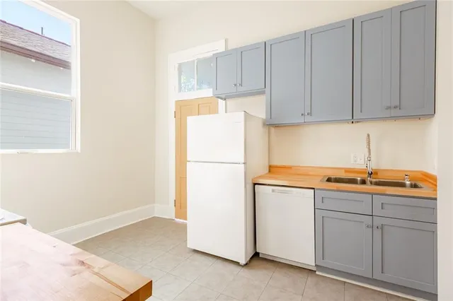 $2,000 | 618 Valence Street, New Orleans, LA 70115