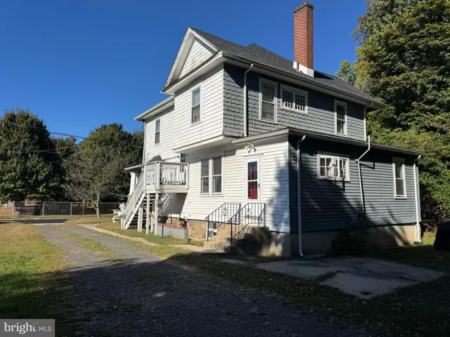 $399,000 | 718 Woodlane Road, Beverly, NJ 08010