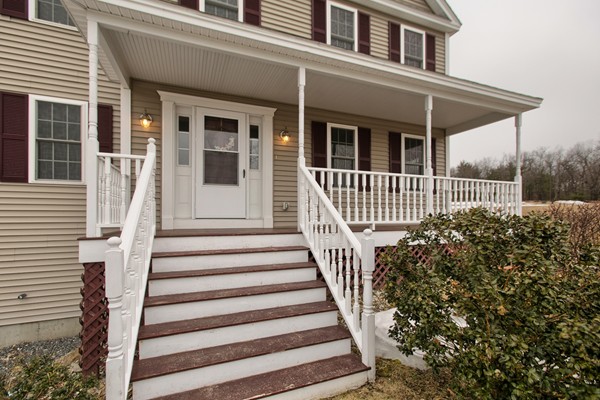 97 North End Townsend, MA 01469 - Photo 7 of 30 Gallery Image 7