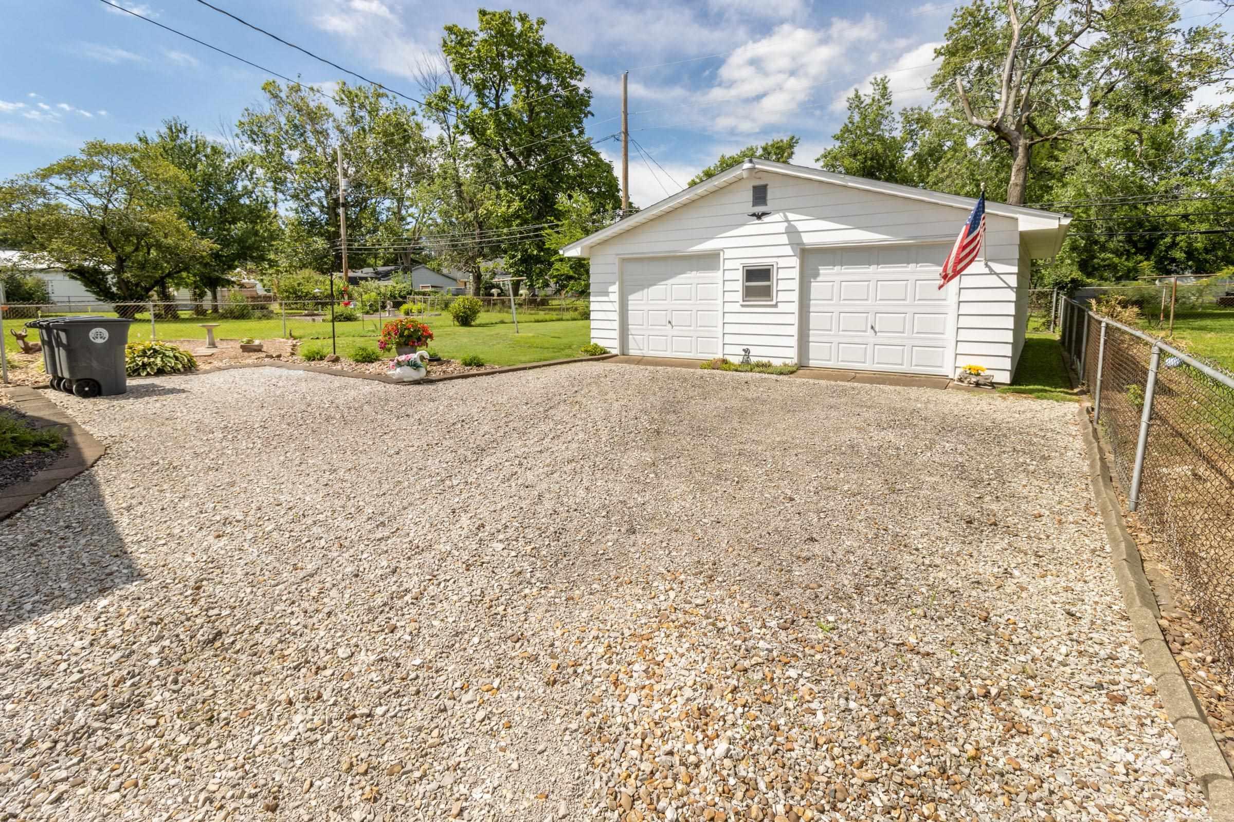 823 West Mill Road Evansville, IN 47710 - Photo 21 of 23 Gallery Image 21