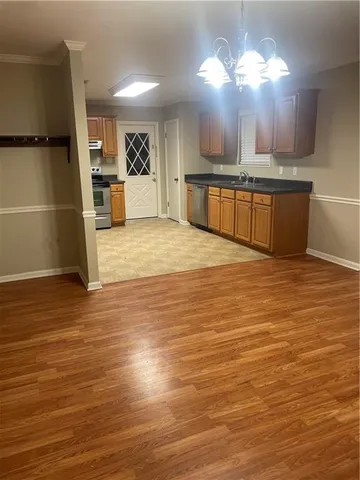 $2,100 | 605 Holiday Circle, Pineville, LA 71360