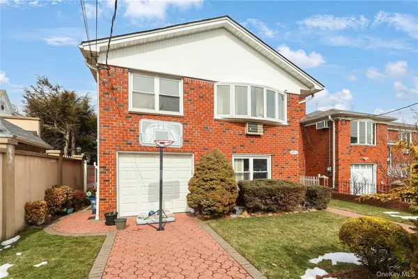 $1,350,000 | 157-11 Cryders Lane | Beechhurst