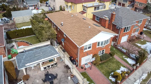 $1,350,000 | 157-11 Cryders Lane | Beechhurst