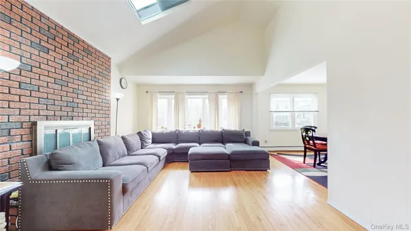 $1,350,000 | 157-11 Cryders Lane | Beechhurst