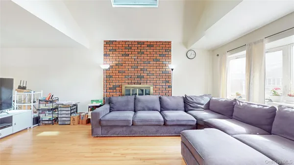 $1,350,000 | 157-11 Cryders Lane | Beechhurst
