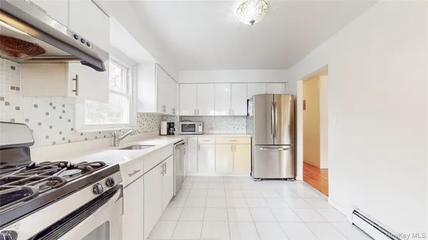 $1,350,000 | 157-11 Cryders Lane | Beechhurst