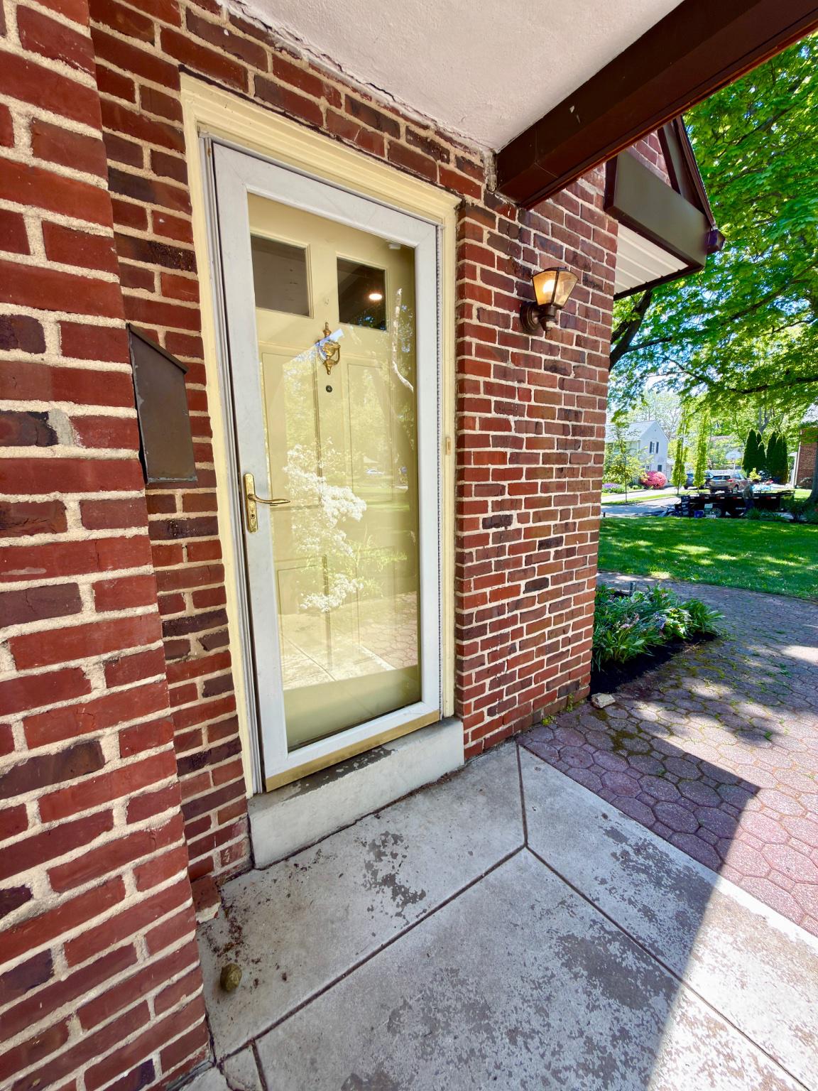 418 East Country Club Lane Wallingford, PA 19086 - Photo 6 of 59 Front entry