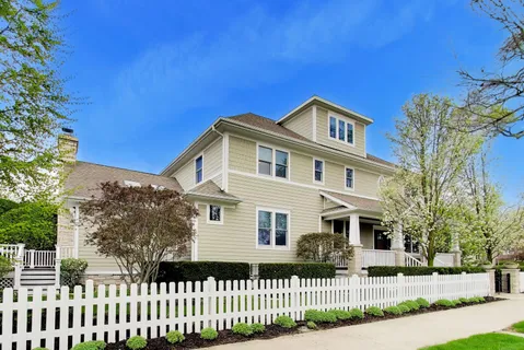 $2,395,000 | 1501 Central Avenue, Wilmette, IL 60091