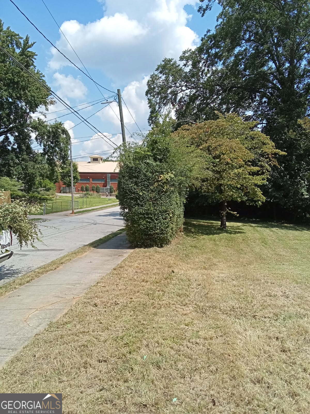 942 Dewey Street Southwest Atlanta, GA 30310 - Photo 2 of 7 a view of a yard