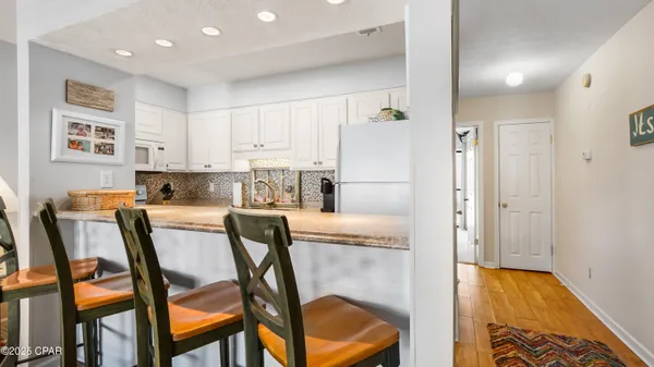 $279,000 | 6829 Thomas Drive, Unit 306, Panama City, FL 32408