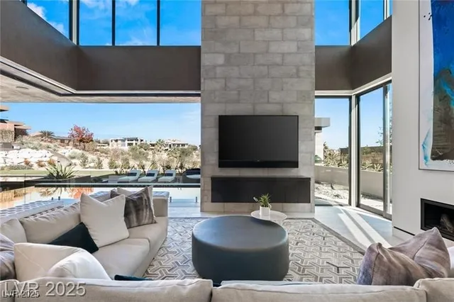 $59,500 | 4 Soaring Bird Court, Las Vegas, NV 89135