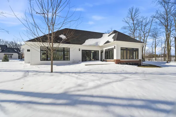 $859,900 | 945 Woodcrest Heights Drive, Menasha, WI 54952